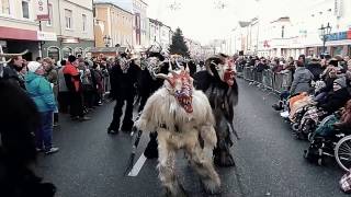 Perchtenlauf Mattighofen Krampusse und Hexen  Traditionelle Kultur in Österreich Extreme Action [upl. by Laure]