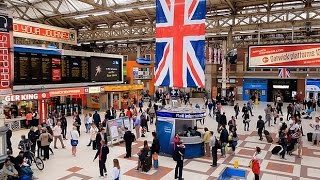 A Walk Through The London Victoria Station London England [upl. by Tala]